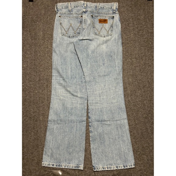 Wrangler retro relaxed botcut jeans light wash western fit 34X33 (tag 34X32) - Picture 3 of 8